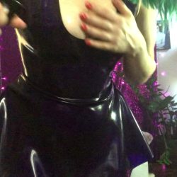 Shing Up And Playing With My Latex