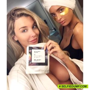 Sexy Selfshot Sluts Showing Off At Snapchatfflirts